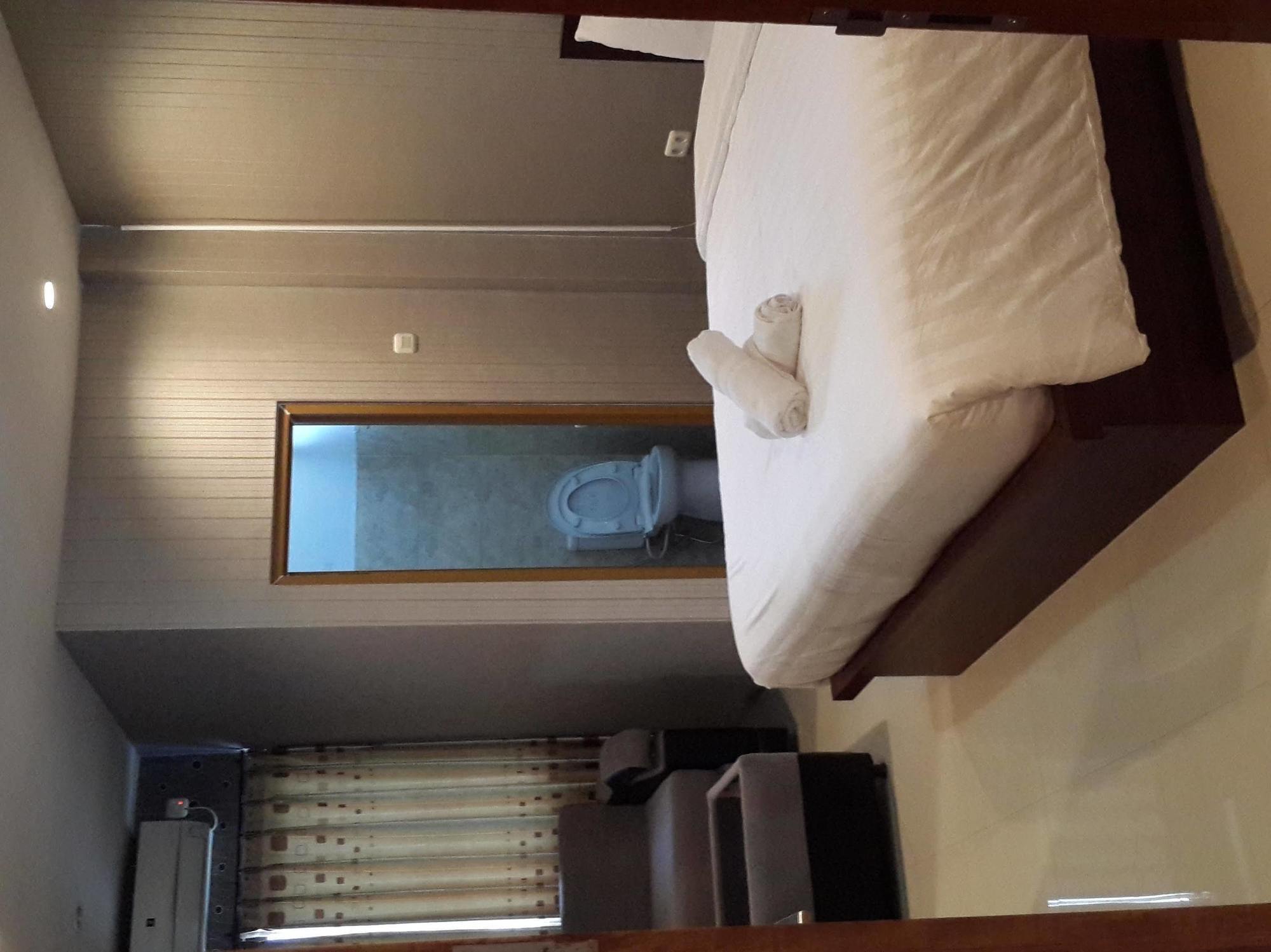 Reddoorz Plus @ Paal 2 Manado Zewnętrze zdjęcie